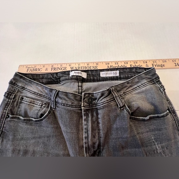 KENSIE EFFORTLESS ANKLE MID RISE   COLOR BLACK DISTRESSED.   SIZE 10/30 - Picture 2 of 12